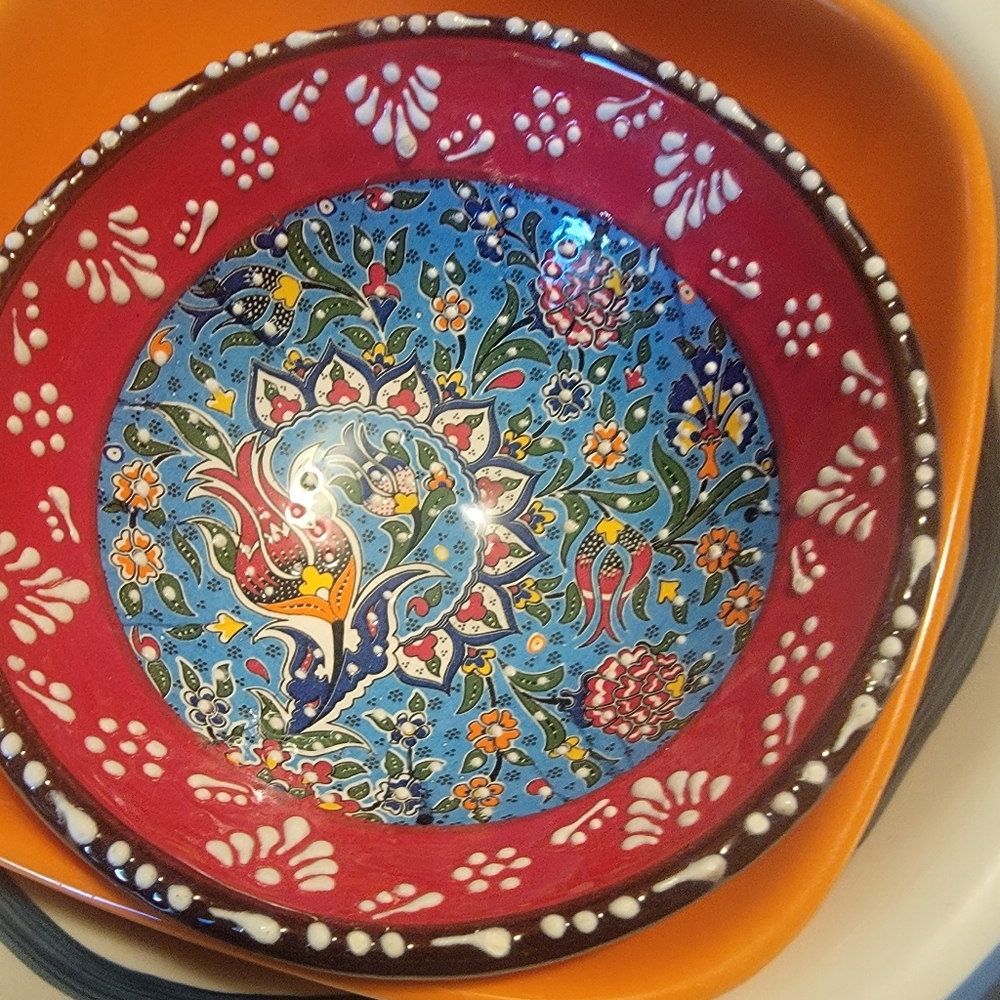 Turkish ceramic handmade cookie or snack bowl - Picture 4 of 4